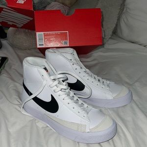 Brand new blazers never worn, information in the pictures